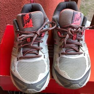 New Balance Grey andpink Running Shoes